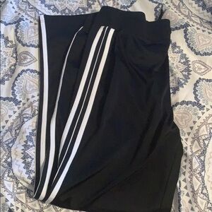 Athletic pants